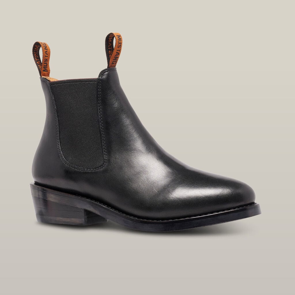 Women's Mustang Signature Pull-up Leather Boot - Black Y61064