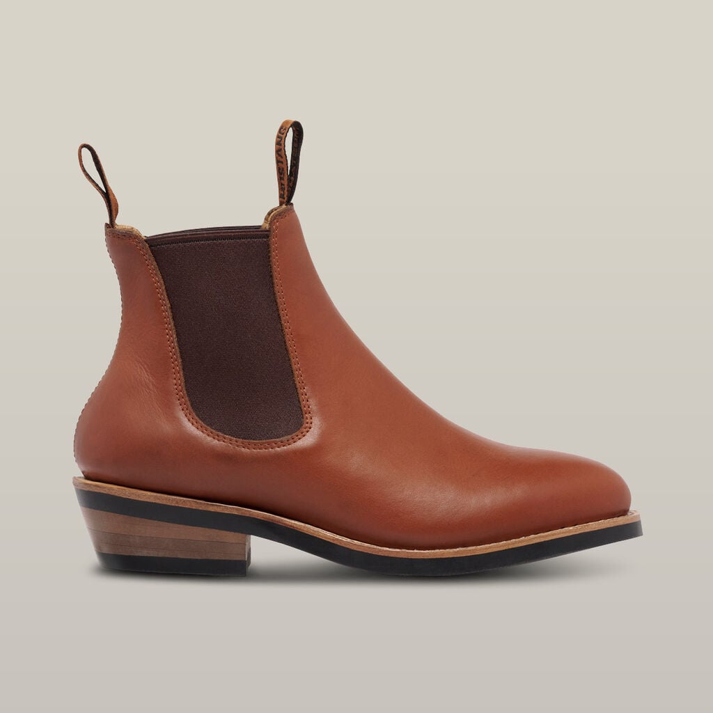 Women's Mustang Signature Pull-up Leather Boot - Tan Y61066